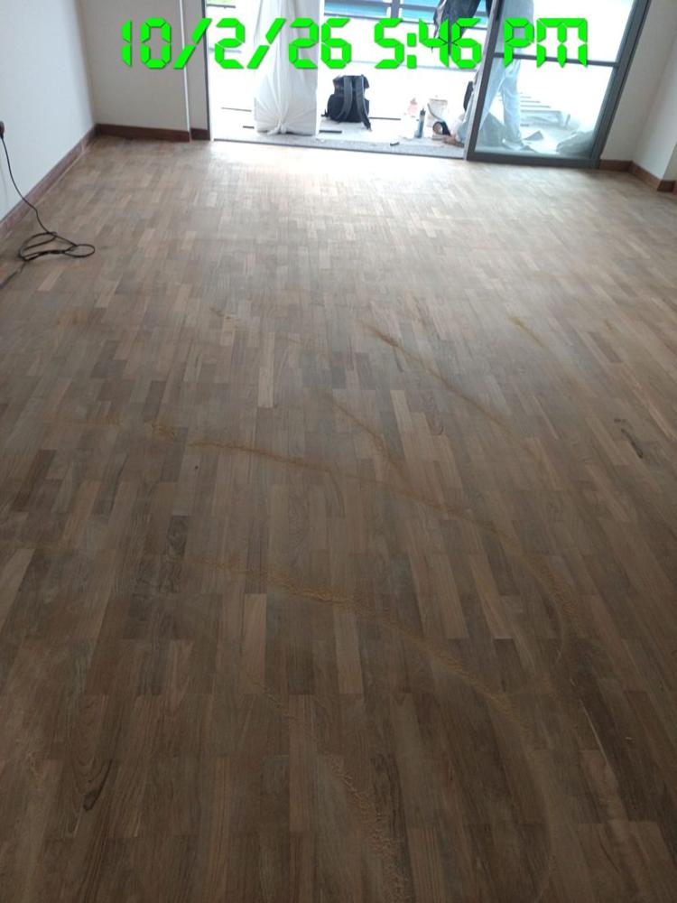 Large finger parquet room after sanding