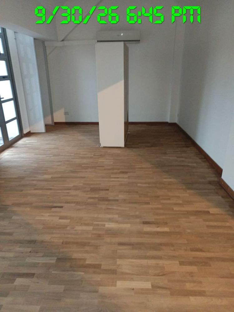 Bright room with sanded finger parquet